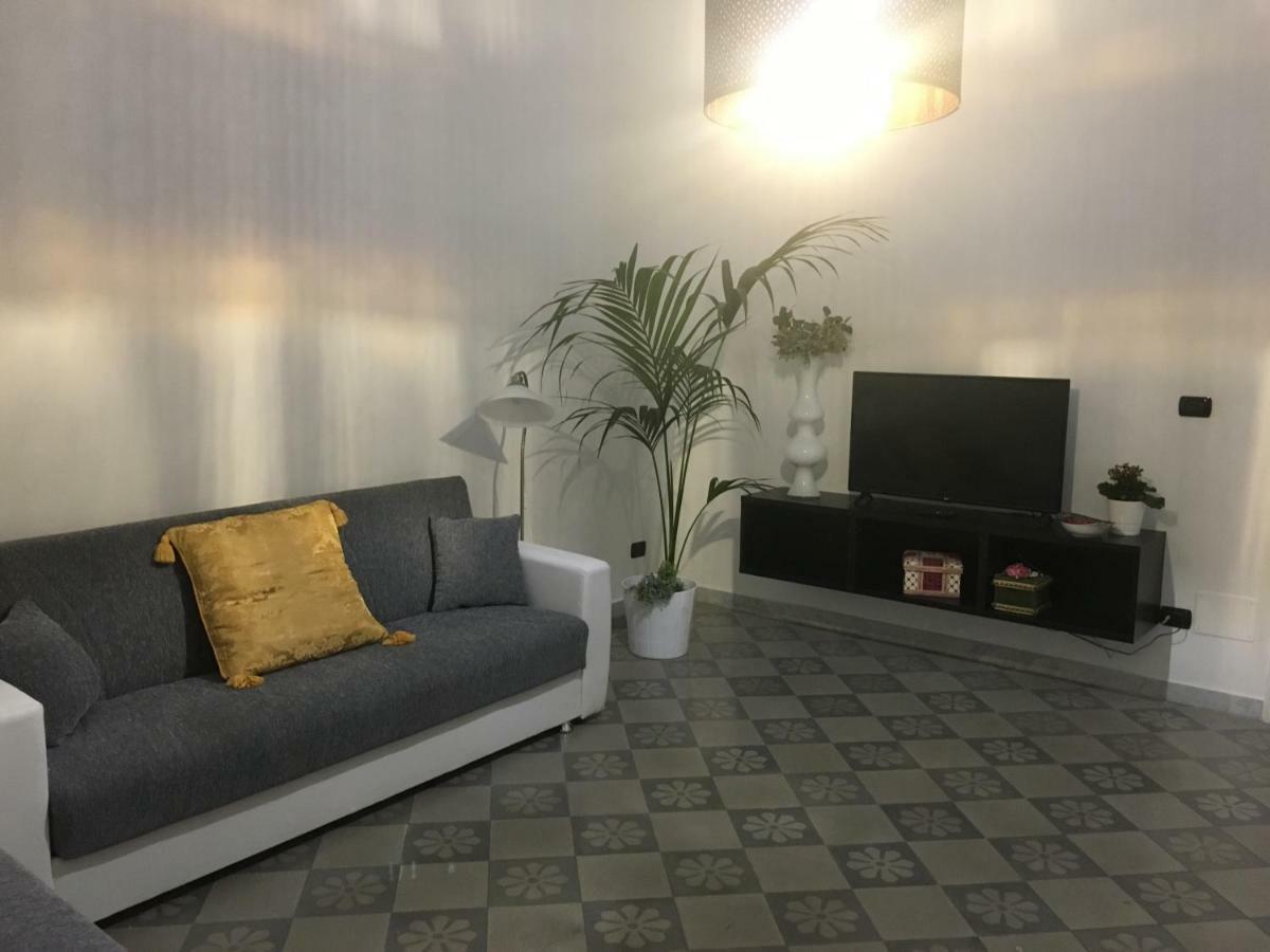 Maison Flores บารี ภายนอก รูปภาพ